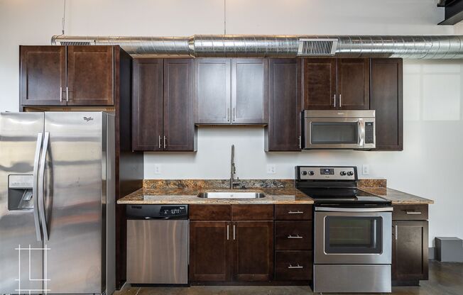 2 beds, 2 baths, $2,300, Unit 727 N. 4th St. Apt. 101