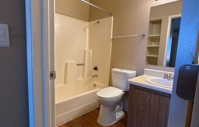 1 bed, 1 bath, 468 sqft, $849, Unit 111