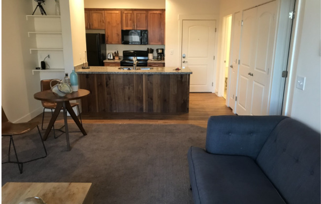 2 beds, 2 baths, 1,004 sqft, $1,550, Unit 339