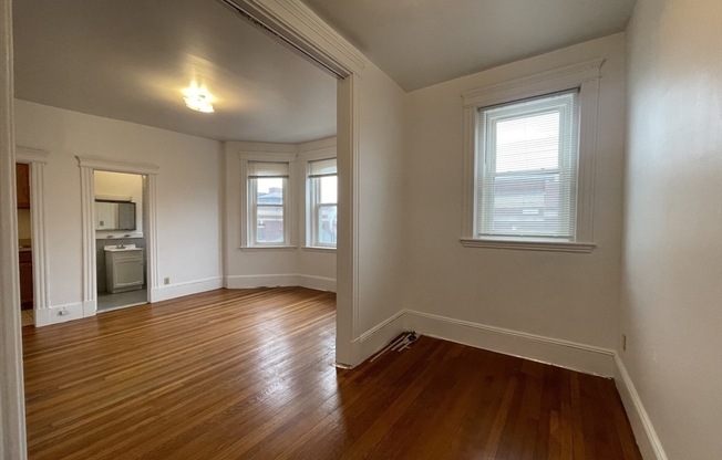 Studio, 1 bath, 475 sqft, $2,400, Unit 54