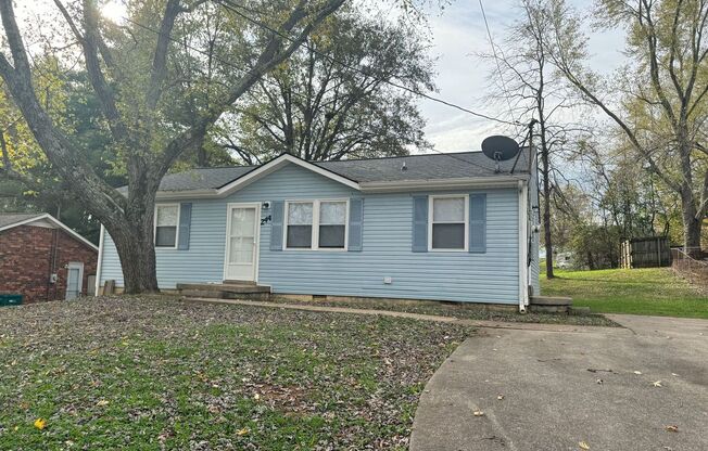 Cute 3 Bed/1 Bath off Cunningham Lane! New Carpet!