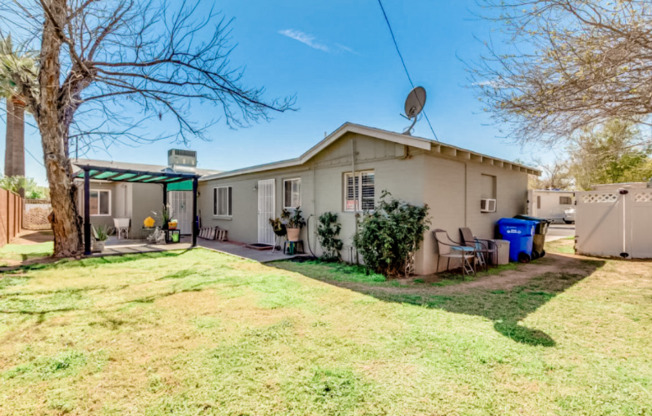 1430 E MEADOWBROOK AVE