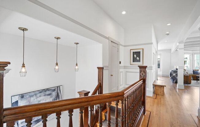 Gorgeous 4BR/2.5BA Nob Hill Home with Shared Rooftop Deck, Parking Space Included & In-Unit Laundry