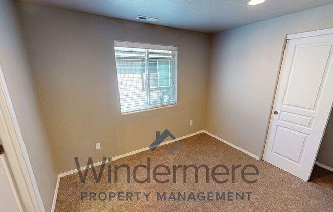 3 beds, 2 baths, 1,064 sqft, $1,695, Unit chin220-1