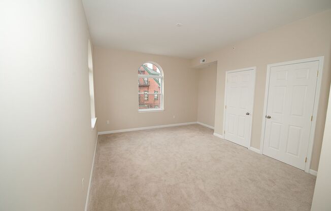 2 beds, 2 baths, 1,090 sqft, $1,875, Unit 402