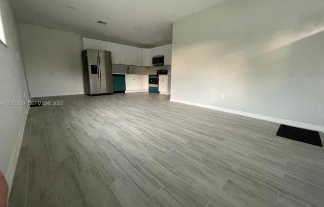 3921 SW 31 DR