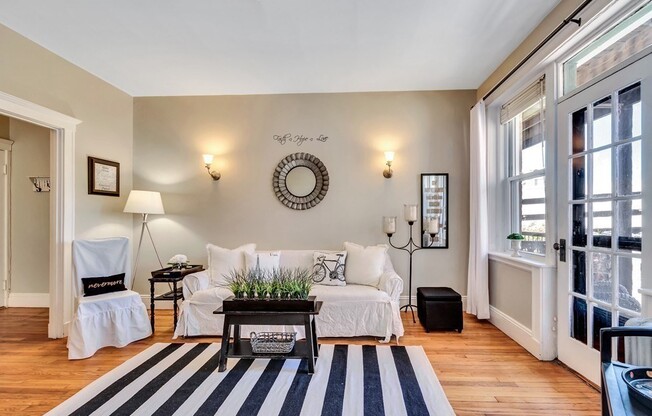 238 S HUNTINGTON AVE