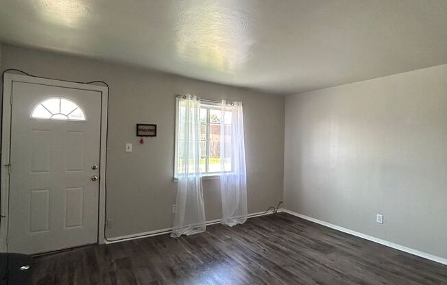 2 beds, 1 bath, $1,000