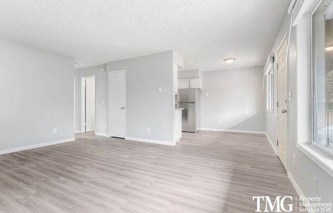 2 beds, 1 bath, 794 sqft, $1,350, Unit 7