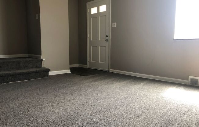 3 beds, 1 bath, 1,500 sqft, $1,325, Unit 1613-00