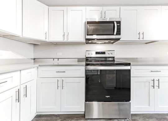 Stainless Steel Appliances At Iroquois Club Apartments In Naperville, IL