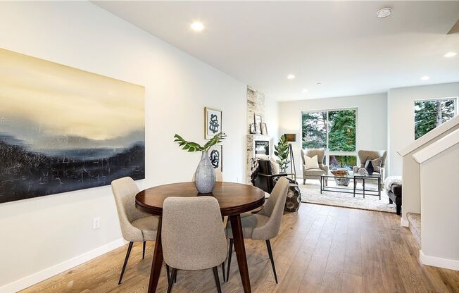 Modern 2 bedroom Comfort in the Heart of Edmonds
