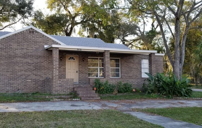 Updated 4/2 Ready for Immediate Move-In