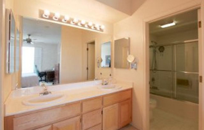 3306 MIDTOWN PL