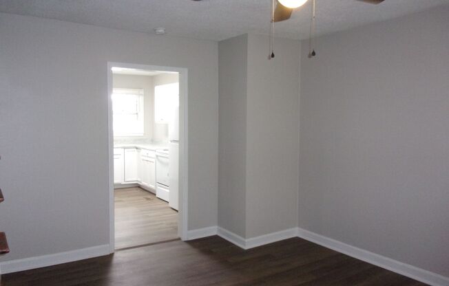 2 beds, 1 bath, $1,399