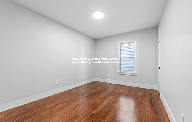 93 W SELDEN ST