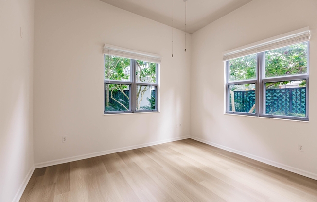 3 beds, 2 baths, 1,355 sqft, $3,995