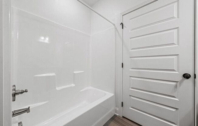 2 beds, 2 baths, 1,000 sqft, $1,050, Unit B102