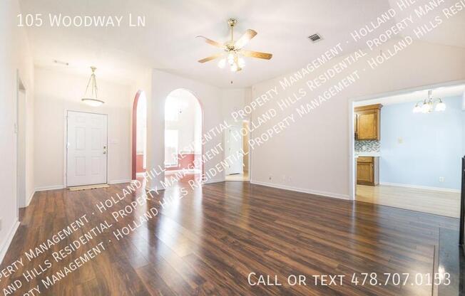 105 WOODWAY LN