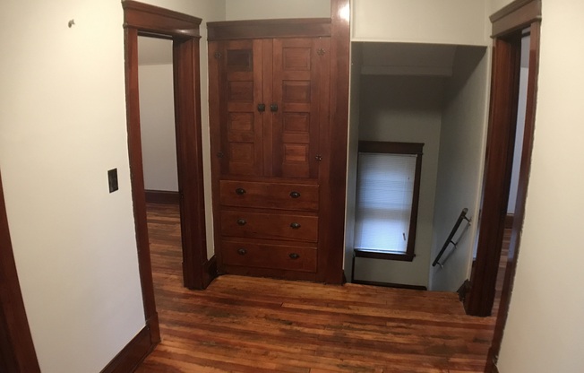 4 beds, 1 bath, $1,500