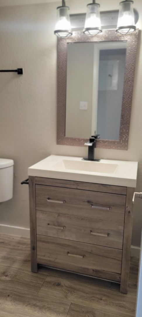 2 beds, 2 baths, $1,150, Unit 102