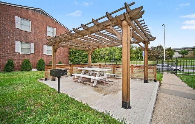 Studio, 1 bath, 394 sqft, $825, Unit 4828 #1S