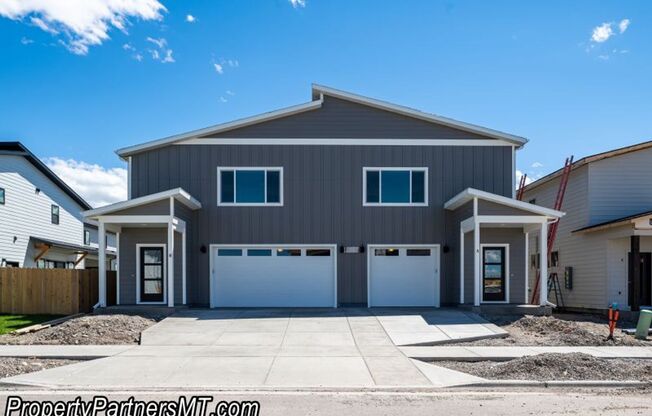 *** Recently built  *** 3 Bed 2 Bath Townhouse