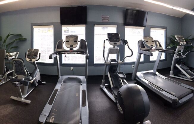 2 beds, 2 baths, 916 sqft, $1,660, Unit 74