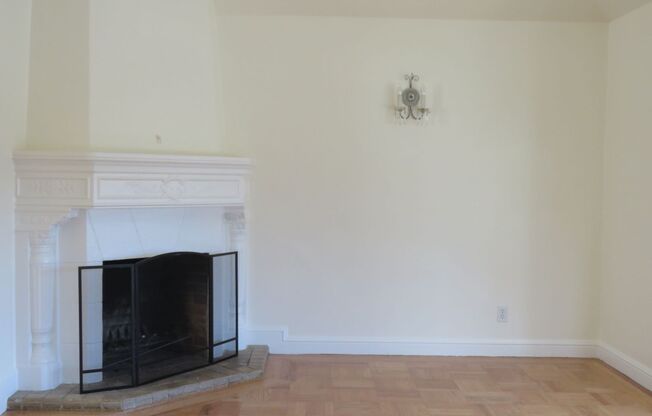2 BEDROOM SUNSET HOUSE - PLUS BONUS ROOM