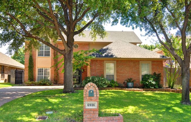 3 Bedroom Home - Ridglea Country Club Estates