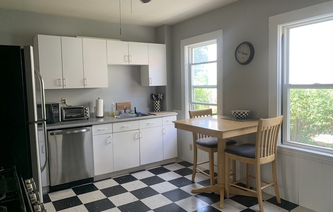 1 bed, 1 bath, 1,000 sqft, $2,300, Unit 2