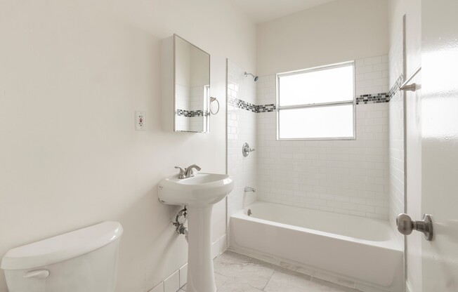 Studio, 1 bath, $1,695, Unit 202