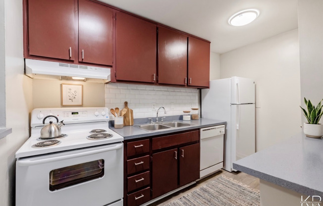 2 beds, 1.5 baths, 976 sqft, $1,275, Unit 2006-13
