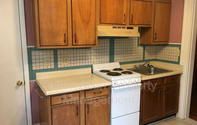 130 EDWIN PL