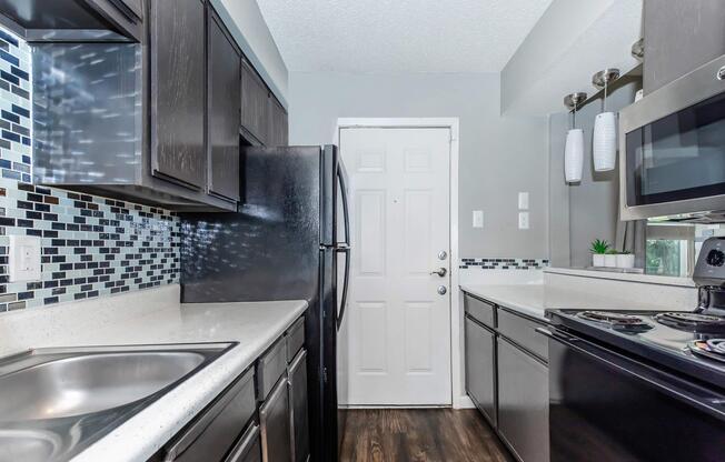 2 beds, 2 baths, 996 sqft, $1,042