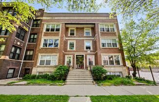 4143 S. Michigan Ave #1