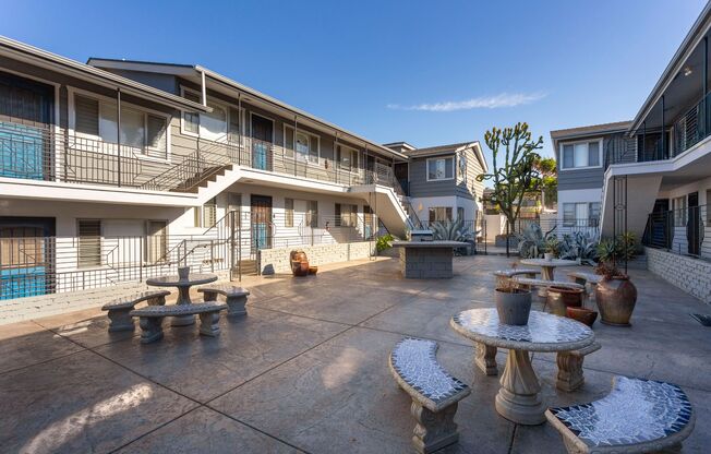 Talmadge Pacific Apartments