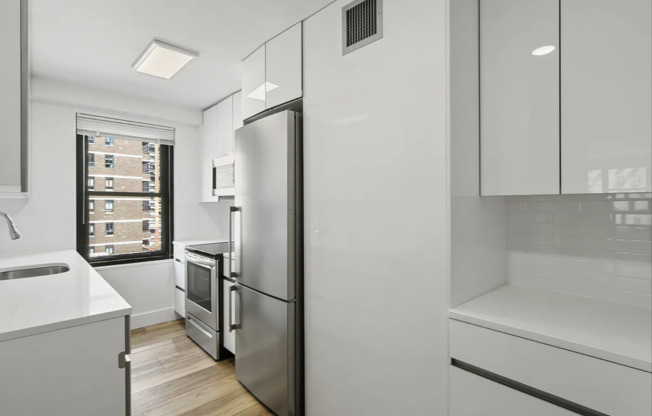 1 bed, 1 bath, 778 sqft, $5,999, Unit 14H