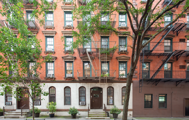 88 HORATIO ST