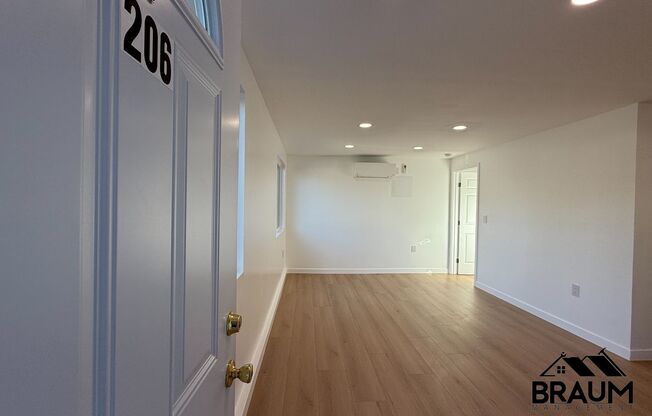 1 bed, 1 bath, 700 sqft, $1,995, Unit 206