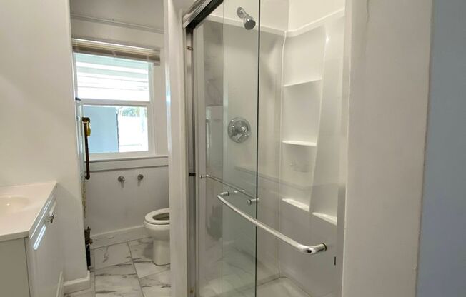 Two Bed, One Bath Apartment Located Downtown