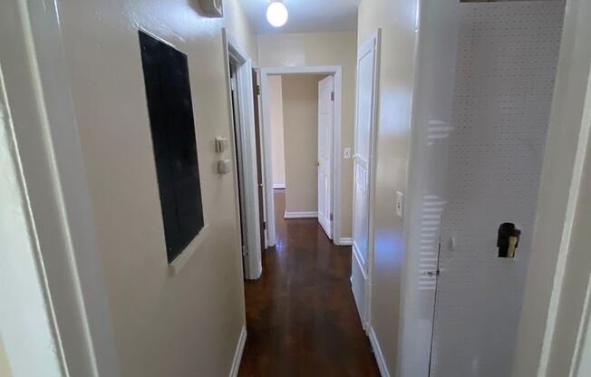 4 beds, 1 bath, $1,050