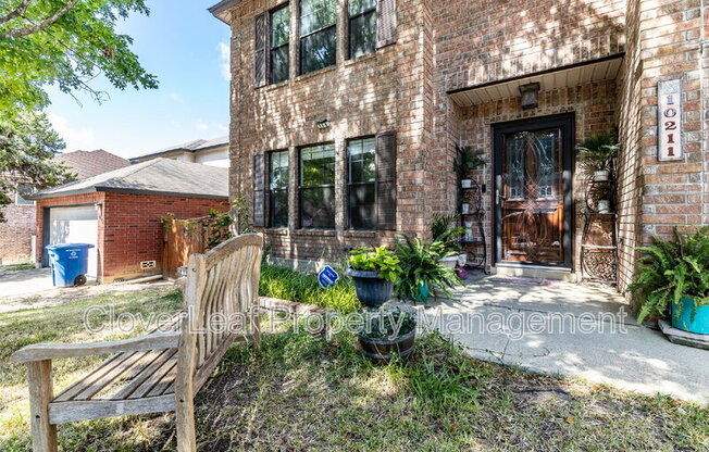 10211 STONE GDN
