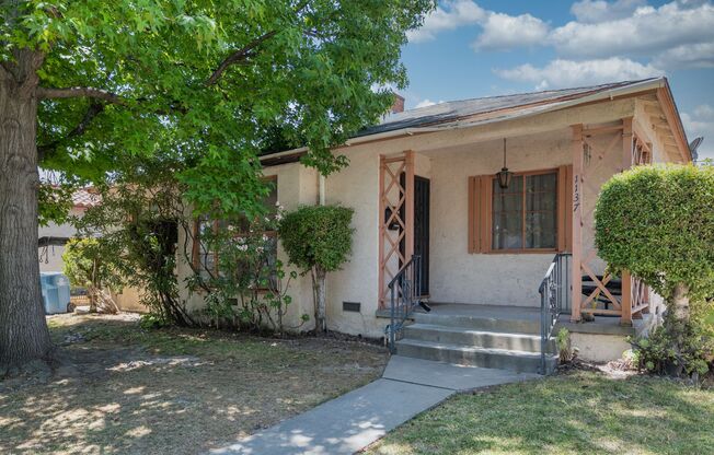 Beautiful 3 Bedroom/ 2 Bath Home $3,595/ Mo.