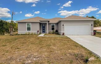 BEAUTIFUL Home  4 Bedroom, 2 Bathroom in Poinciana!!