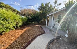 SOUTH LAWNDALE ADORABLE 1 BDRM HOUSE FOR LEASE! COMING SOON!