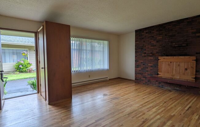 2 beds, 1 bath, 960 sqft, $1,445, Unit Tennessee-7433