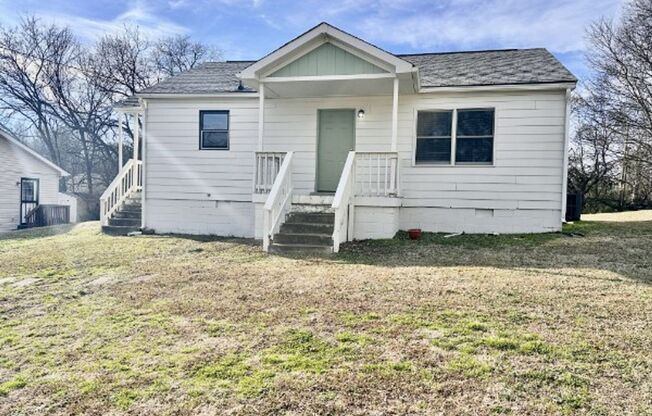 Renovated 2 Bedroom Pet Friendly Home For Rent!