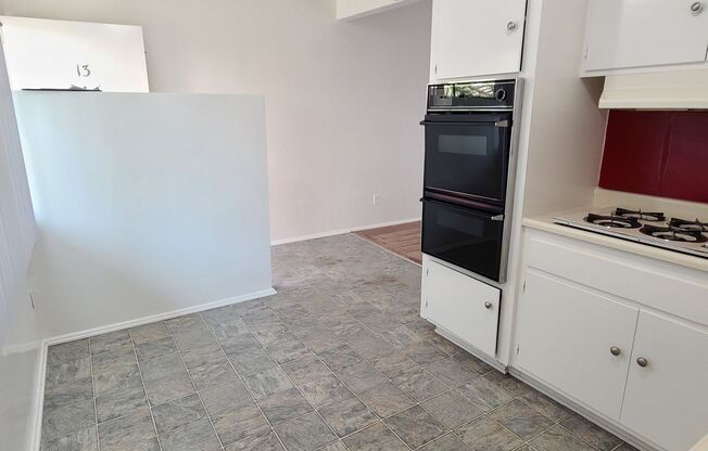 1 bed, 1 bath, 500 sqft, $1,850, Unit 13