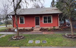 Cute Two-Bedroom Home In Springfield!